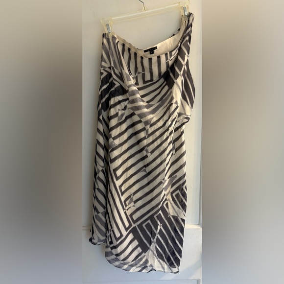 Theory One Shoulder 100% Silk Dress Size 6 - Picture 5 of 5